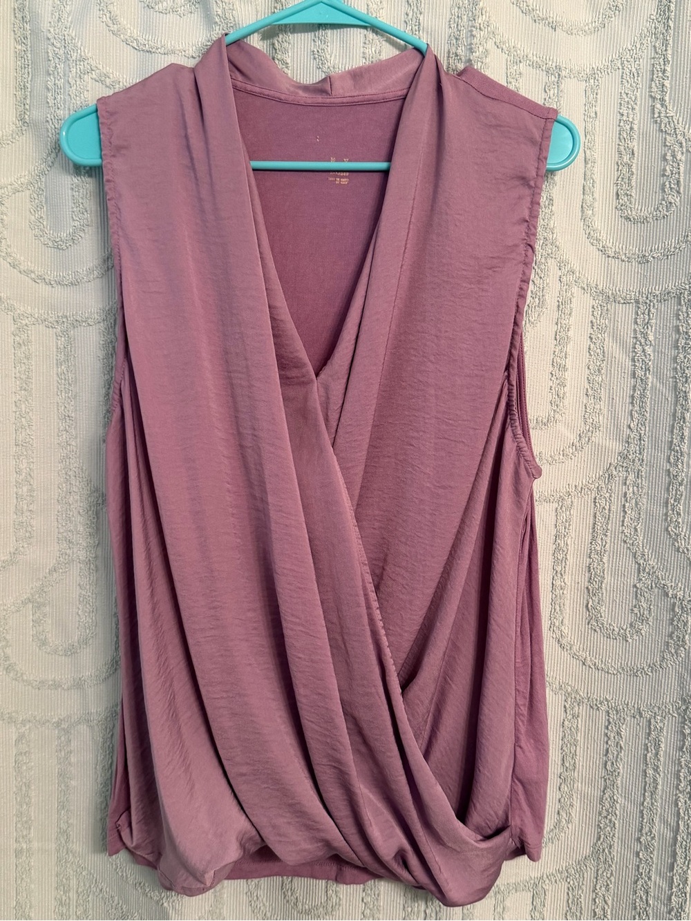 Sleeveless Draped V-Neck Top in Lilac